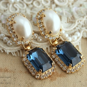 Blue Navy Chandelier Earrings, Bridal Navy Blue Drop Earrings, Navy Blue Chandelier Earrings,Crystal Dark Blue Earrings, Pearl Blue Earrings