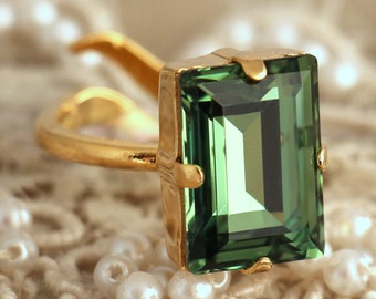Erinite green Crystal Ring, Emerald Cut Green Ring, Rhinestone Square Gold Ring, Gift for woman, Wedding jewelry, Trending jewelry
