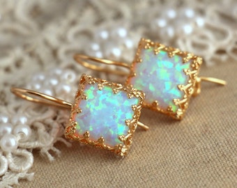 Opal earrings, Opal drop earrings, Opal Gold earrings, White opal earrings, Opal Jewelry, Gift for her, Opal Drop Earrings, Drop Earrings