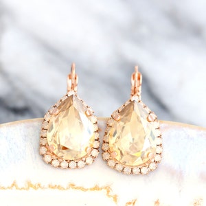 Champagne Drop Earrings, Bridal Champagne Crystal Drop Earrings, Bridesmaids Earrings, Bridal Gold Drop Crystal Lever Back Pear Earrings