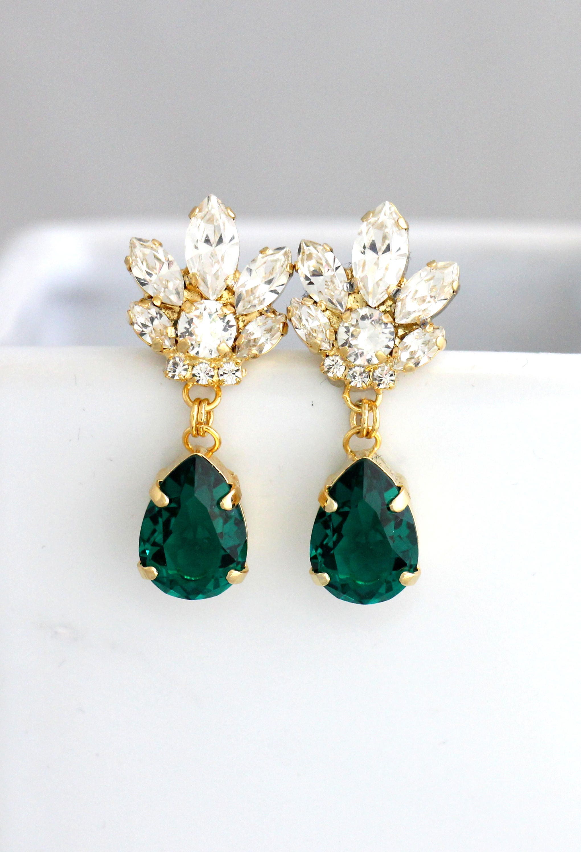 Clip on emerald best sale earrings
