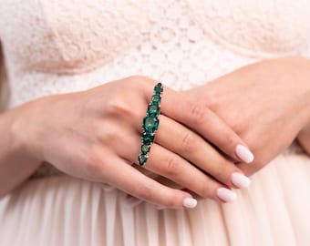 Statement Emerald Crystal Ring, Emerald Cocktail Ring, Emerald Green Crystal Ring, Crystal Emerald Ring, Emerald Green Cocktail ring.
