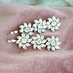 Bridal Hair Pin, Bridal Crystal Hairpin, Bridal Flower Bobby Pin, Bridal Gold Crystal Bobby Pin, Wedding Hair Jewelry, Bridal Gold Bobby Pin