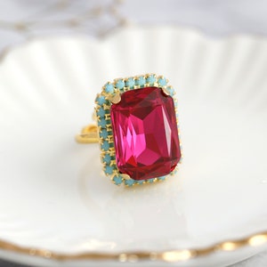 Bague de cocktail rose fuchsia, bague en cristal fuchsia, bague en or rose en cristal, bague de cocktail réglable, bague en or magenta tendance. image 3