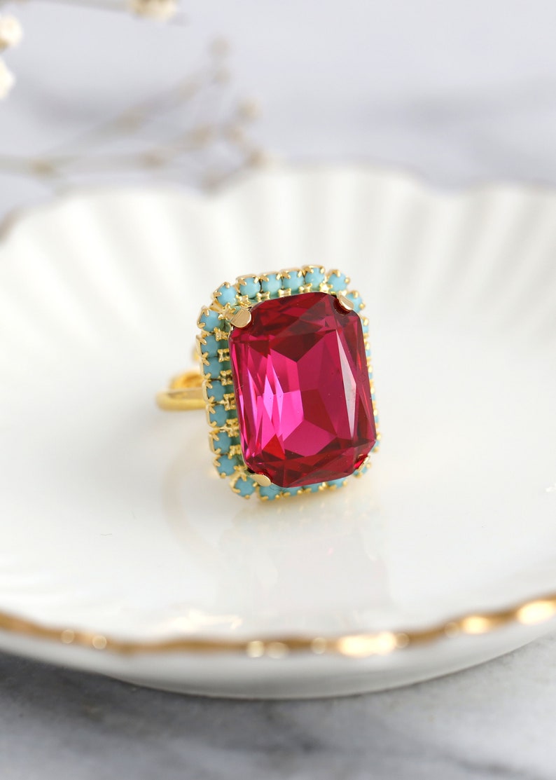 Bague de cocktail rose fuchsia, bague en cristal fuchsia, bague en or rose en cristal, bague de cocktail réglable, bague en or magenta tendance. image 3