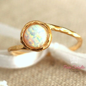 Opal Ring,Opal Gold Ring,Gift for her,Dainty Ring,White Opal Ring,Stacking Ring,Opal Gold Ring,Gold Ring,Opal Jewelry, Gemstone Ring