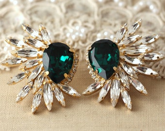 Emerald Statement Cluster Earrings, Statement earrings, Emerald chandelier earrings, Bridal Crystal earrings, Emerald Crystal Earrings.