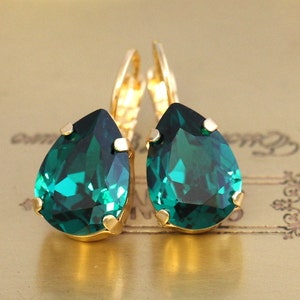 Emerald Bridal Crystal Earrings, Bridal Green Emerald Crystal Lever Back Earrings, Bridesmaids Earrings, Emerald Crystal Classic Earrings
