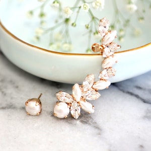Orecchini Ear Climber, orecchini Ear Cuff di perle, orecchini di perle e cristalli, orecchini Ear Cuff di perle, orecchini Ear Crawler di cristalli, orecchini da sposa di perle