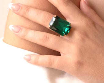 Emerald Statement Crystal Ring, Emerald Cocktail Ring, Green Emerald Cocktail Ring, Emerald Big Ring, Gift For Her, Emerald Cocktail Ring
