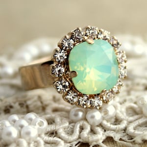 Groene munt opaal ring, munt opaal Swarovski verfraaide verstelbare ring, cocktail lichtgroene ring, verstelbare kristallen ring, cadeau voor haar.