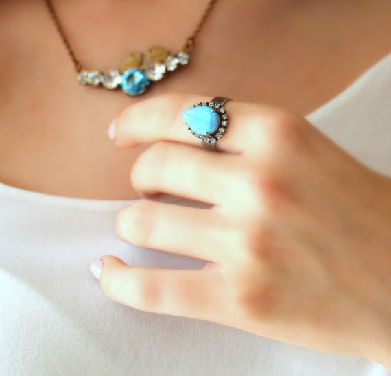 Anello opale anello in argento ossidato opale blu anello Halo in