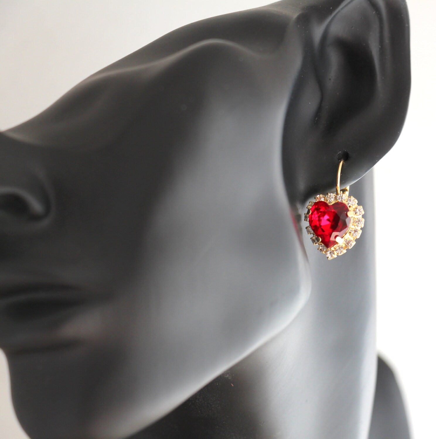 Orecchini moderni con ciondolo a forma di cuore rosso, regalo unico per le donne per San Valentino, gioielli in vetro Murano Boho, orecchini per