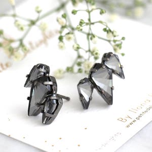 Black Earrings, Black Climber Earrings, Bridal Black Earrings, Gray Earrings, Gothic Studs, Gift For Her, Black Crystal Geometric Earrings 画像 3