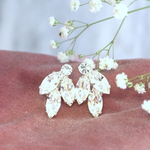 Bridal Crystal Clip On Earrings, Bridal Clear Crystal Stud Earrings, Bridal Cluster Earrings, Bridesmaids Earrings, Crystal Bridal Earrings Clip On Silver