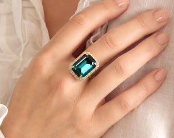 Emerald Cocktail Ring, Emerald Crystal Ring, Statement Gold Crystal Emerald Ring, Adjustable Cocktail Ring, Statement Emerald Gold Ring.