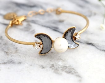 Bridal Crystal Bracelet, Moon Star Bracelet, Celestial Rose Gold Bracelet, Bridal Cuff Bracelet, Pearl Cuff Bracelet, Celestial Jewelry