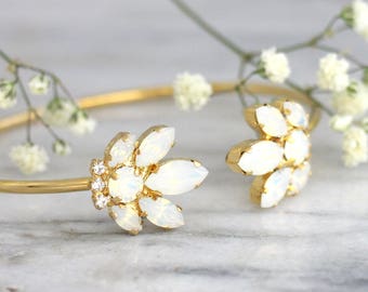 White Opal Crystal Bracelet, Bridal Opal Bracelet, White Opal Bracelet, Gold Opal Bracelet, Gift For Her, White Opal Crystal Cuff Bracelet