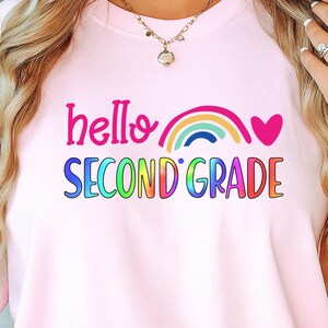 Comfortkleur Hallo tweede leerjaar shirt, tweede leerjaar leraar, 2e leerjaar, lerarenoverhemden, cadeaus voor leraren, eerste schooldag-shirt.