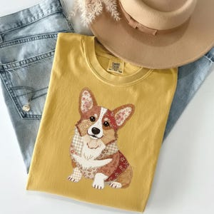 Faux Patchwork Corgi dog Shirt, Cute dog Graphic Tee, Vintage Quilt Style T Shirt, Corgi Lover Gift, Dog Mom Gift Comfort Colors Tee image 1