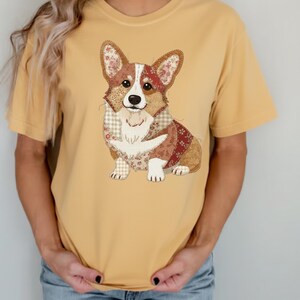 Faux Patchwork Corgi dog Shirt, Cute dog Graphic Tee, Vintage Quilt Style T Shirt, Corgi Lover Gift, Dog Mom Gift Comfort Colors Tee image 2