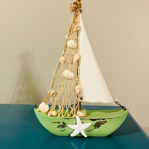 Vintage Seashell Boat Decor