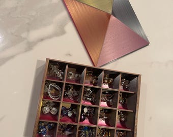 Shimmering  Polychromatic Earring Case (Color mix black, grey, red, and yellow)