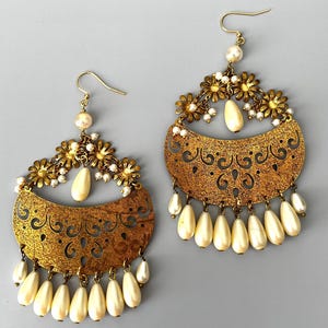 Vintage Pearl Chandelier Earrings White Pearl Art Deco Earrings Gold Pearl Statement Earrings Bohemian Pearl Gold Earrings Boho Earrings