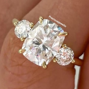 Three Stone 3 CT Elongated Cushion Cut Moissanite Diamond Ring Engagement Ring 14K Gold Wedding Ring Trilogy Ring For Women Promise Ring