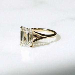 2.5 CT Emerald Cut Moissanite Diamond Ring Engagement Ring 14K Gold Wedding Ring Anniversary Gift For Women Solitaire Ring Promise Ring