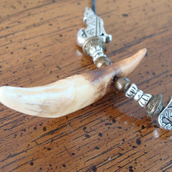 1-5/8" WOLF TOOTH Jewelry Pendant Necklace with Unique Beadwork - Genuine Vintage Wolf Tooth