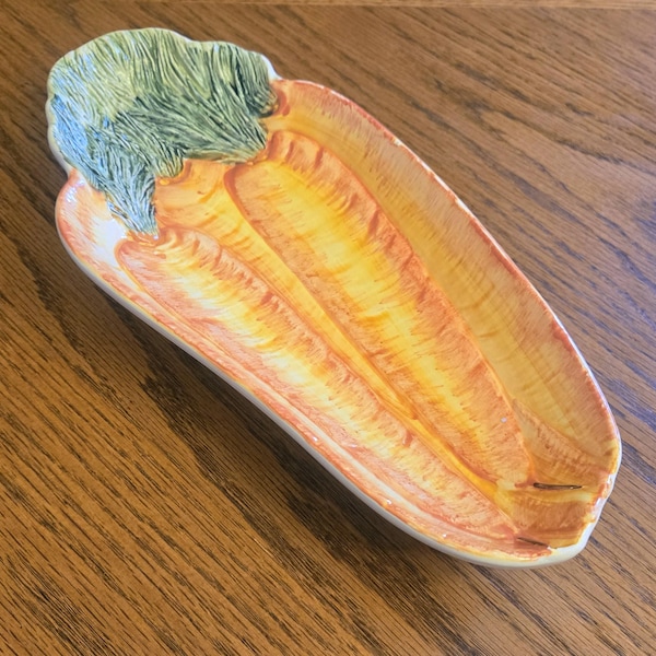 Vintage Hand-Painted Italian Pottery Carrot Shaped Serving Dish.