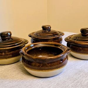 Vintage Brown Stoneware Bean Soup Crocks with Lids, Set of 4 Rustic French Onion Bowls, Maple Leaf Pottery, Individual Oven Safe Crocks.