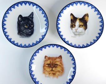 Vintage Derick Bown Cat Plates: 1970s Japanese Porcelain, Set of 3