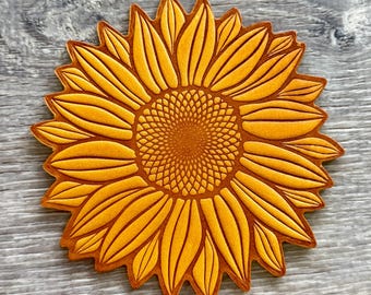 Posavasos de cuero con diseño de girasol / Regalo decorativo para cocina de estilo rústico / Posavasos artesanal con diseño de girasol / Decoración floral para el hogar / 100% cuero de grano completo