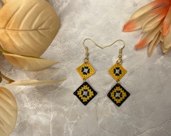 Micro crochet granny square earrings
