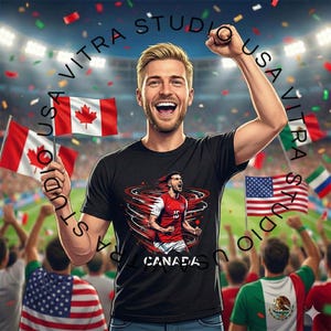 Peut inclure: Un homme porte un t-shirt noir avec un joueur de football en rouge et blanc et le mot "CANADA". Il tient un drapeau canadien et c&eacute;l&egrave;bre, avec des drapeaux et des confettis de diff&eacute;rents pays en arri&egrave;re-plan.