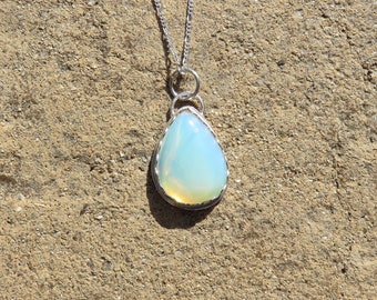 S-252  Moonstone Sterling Silver Pendant Necklace