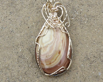 G-17  Agate Gold Filled Wire Wrap Pendant