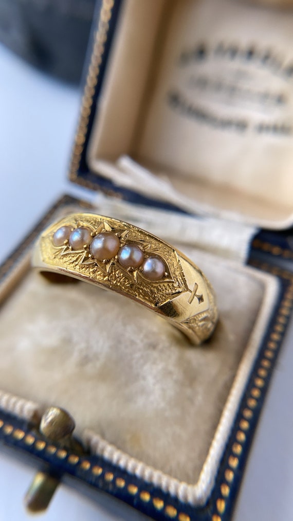 Superb Antique Pearl Mourning Ring Set in 18ct Yel