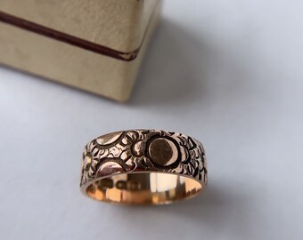 Beautiful Antique Victorian Engraved Wedding Band Set in 9ct Rose Gold