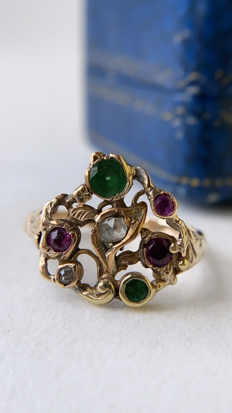 Antique Georgian Giardinetti Ring Set in High Carat Yellow Gold Antique Georgian Giardinetti Ring Set in High Carat Yellow Gold
