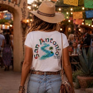 Camiseta de San Antonio, TX / Camiseta del río San Antonio / Paseo fluvial y palmera