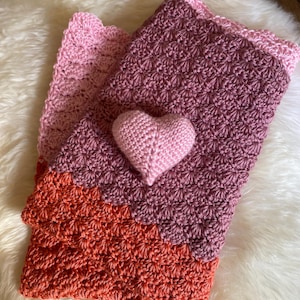 手作りかぎ針編みベビーブランケット：カラーブロック、アーティストにインスピレーションを受けたハート型デザイン