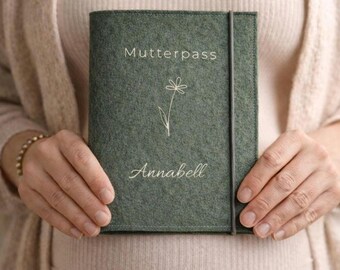Mutterpasshülle personalisiert aus Filz mit Namen | Mutterpass Hülle bestickt | Schwangerschaft Geschenk Mama minimalistisch