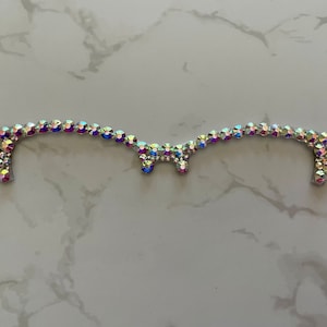Clear AB rhinestone on an Ella Topper