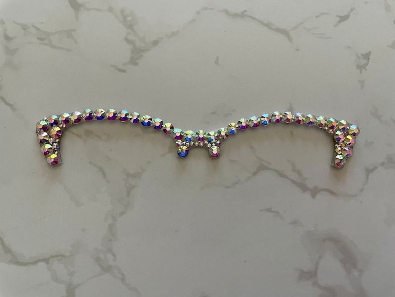 Clear AB rhinestone on an Ella Topper