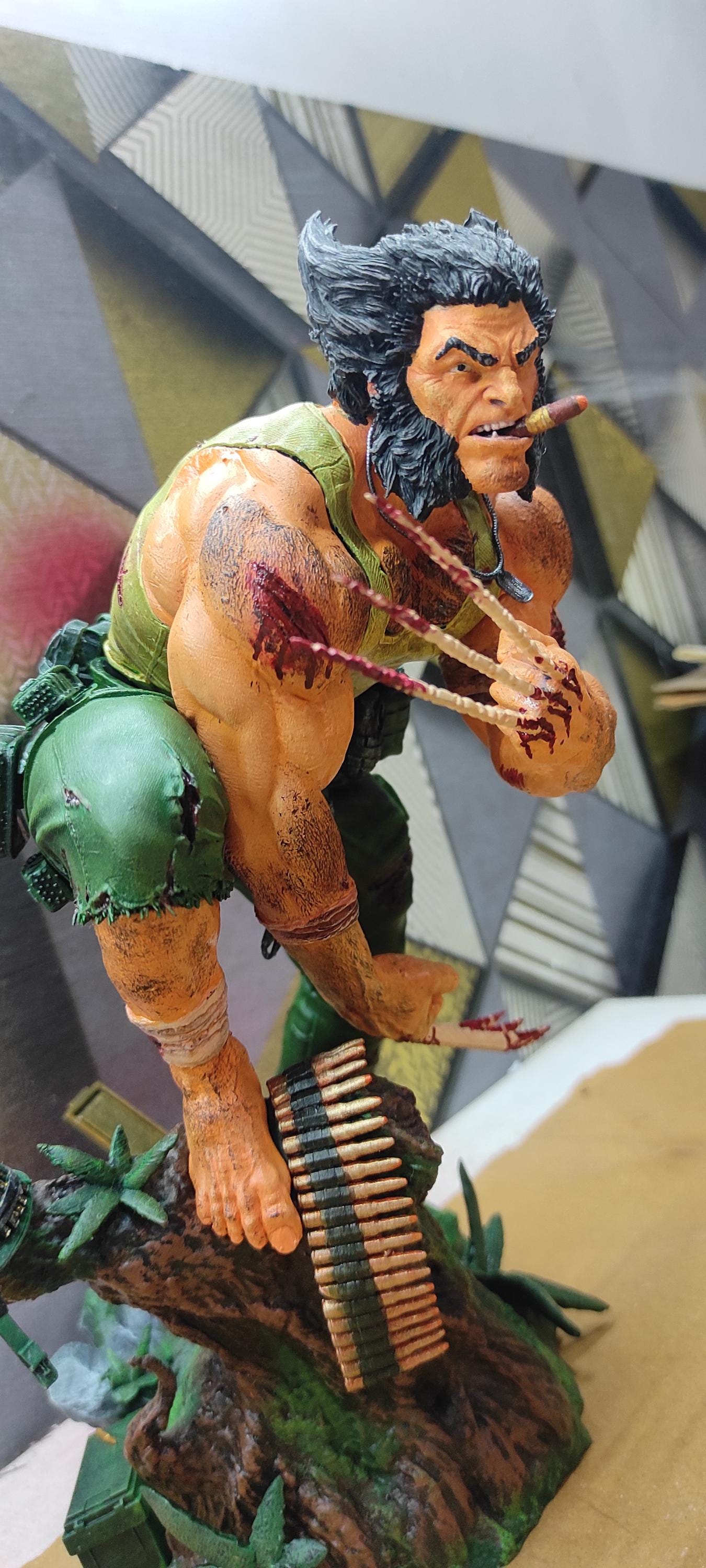 Wolverine statue - Etsy 日本