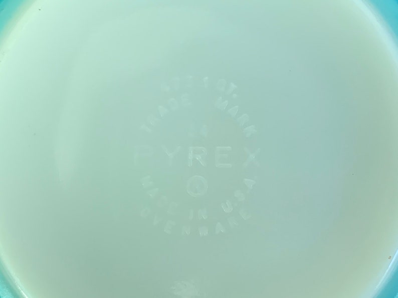 Vintage Turquoise Pyrex Cinderella Round Casserole 1 Quart Mid Century 1950s White on Turquoise 1960s Butterprint Pattern