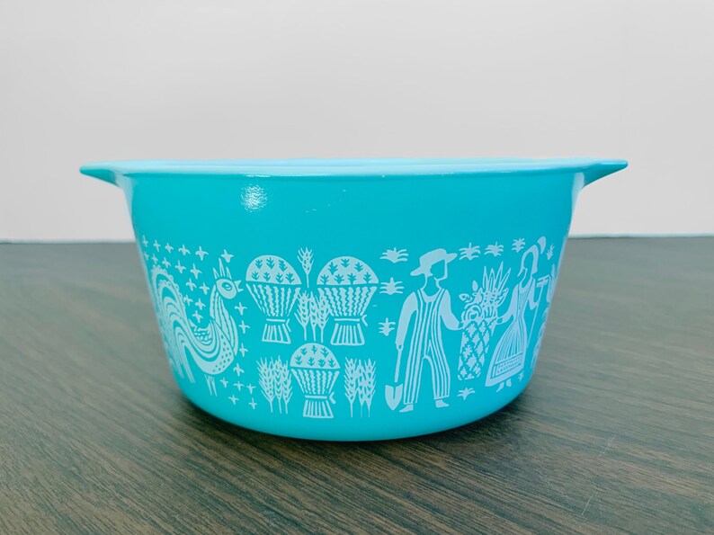 Vintage Turquoise Pyrex Cinderella Round Casserole 1 Quart Mid Century 1950s White on Turquoise 1960s Butterprint Pattern
